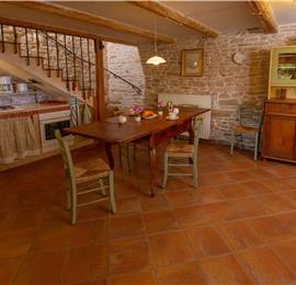 5 Bedroom Istrian Villa Estate with Large Pool and Gardens near Barban, Sleeps 12